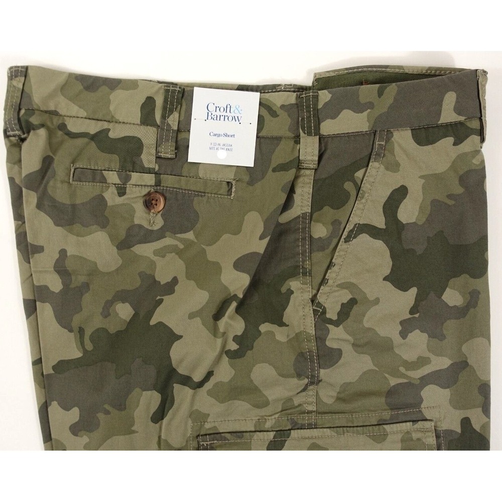 Croft Barrow Cargo Shorts Men 36 Comfort Waistband Camouflage Hits at Knee - Picture 2 of 5